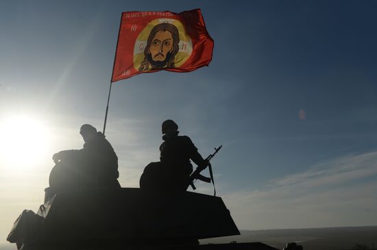DPR withdraws heavy military equipment from Donetsk Region