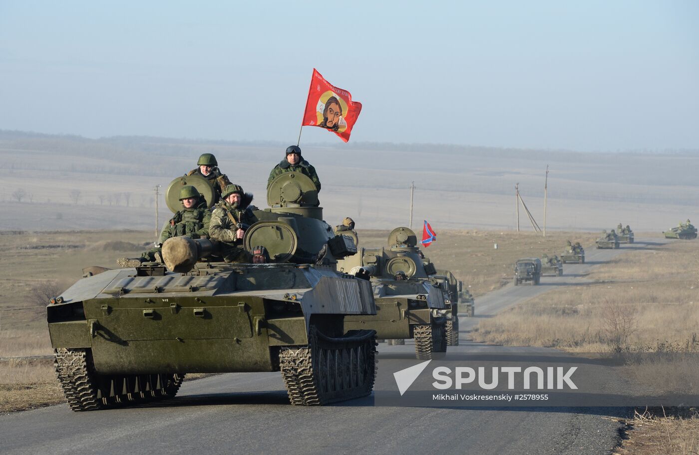DPR withdraws heavy military equipment from Donetsk Region