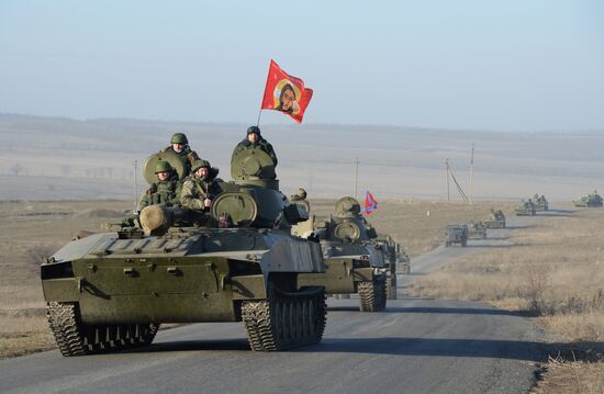DPR withdraws heavy military equipment from Donetsk Region