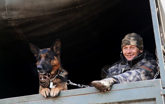 DPR withdraws heavy military equipment from Donetsk Region