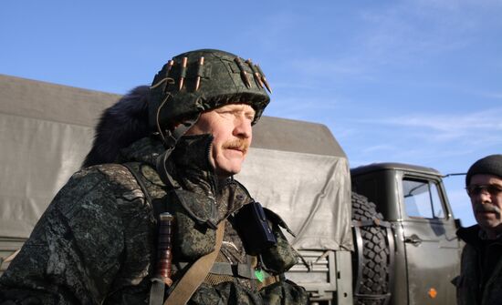 DPR withdraws heavy military equipment from Donetsk Region