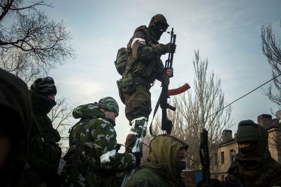 DPR self-defense forces in the Donetsk Region