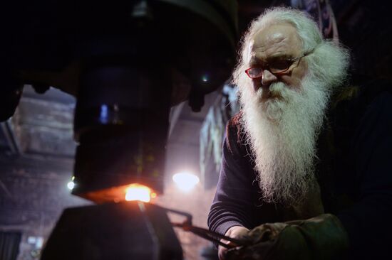 Ural blacksmith Alexander Lysyakov