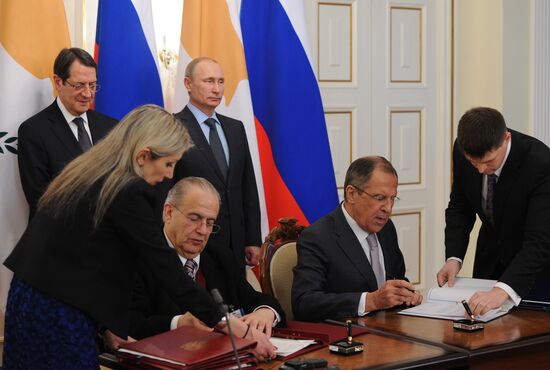 President Vladimir Putin holds Russian-Cypriot talks