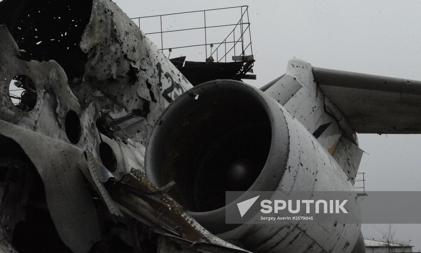 Debris cleared at Donetsk airport