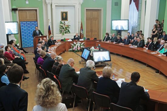 Sergei Lavrov meets with students and faculty of Diplomatic Academy