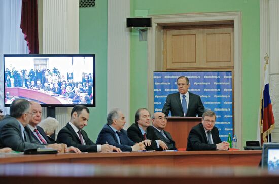 Sergei Lavrov meets with students and faculty of Diplomatic Academy