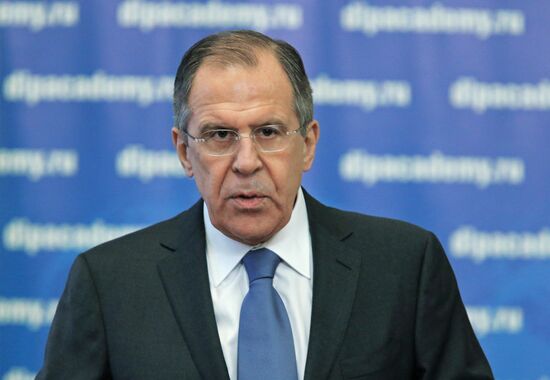 Sergei Lavrov meets with students and faculty of Diplomatic Academy