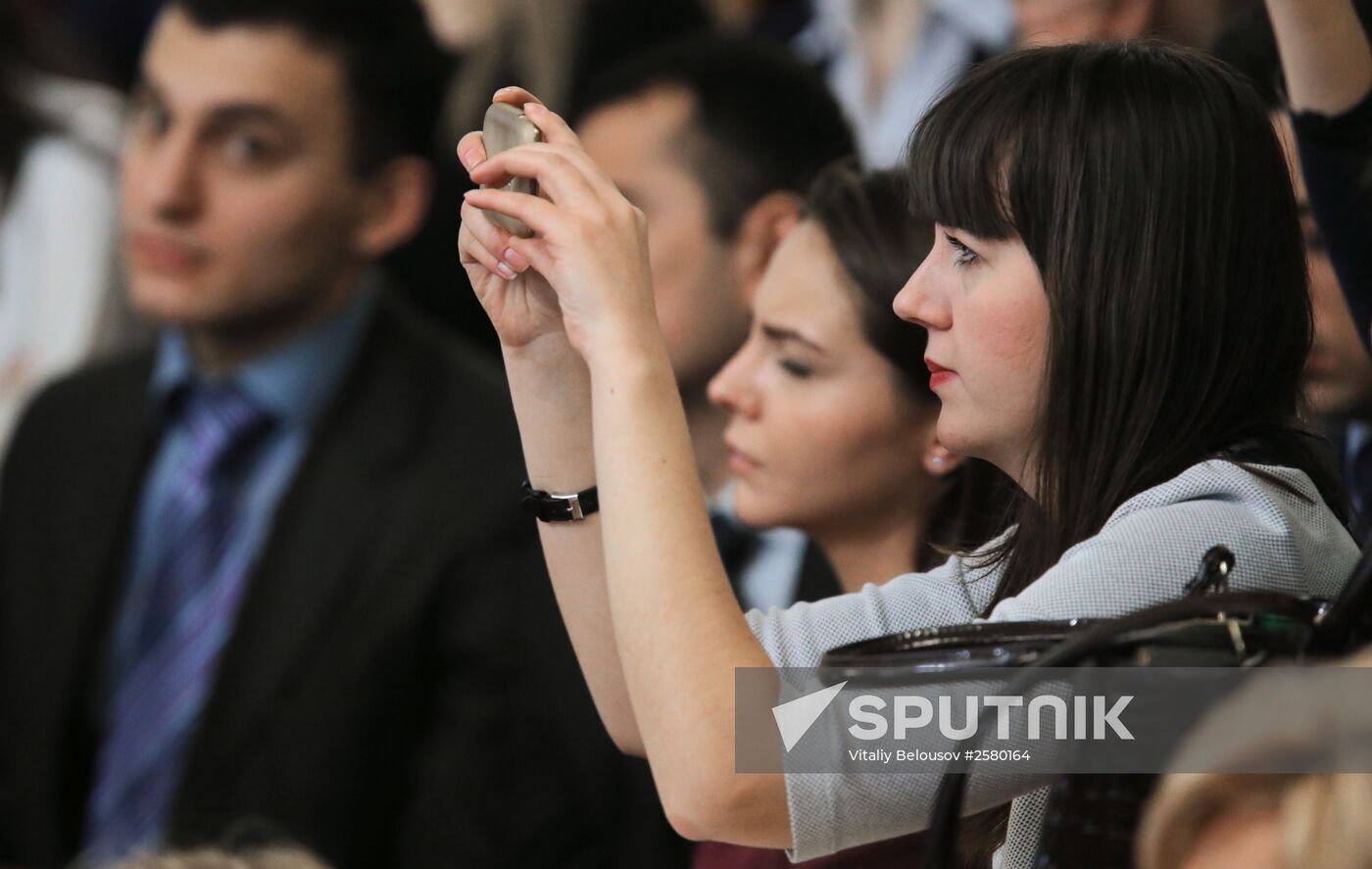 Sergei Lavrov meets with students and faculty of Diplomatic Academy
