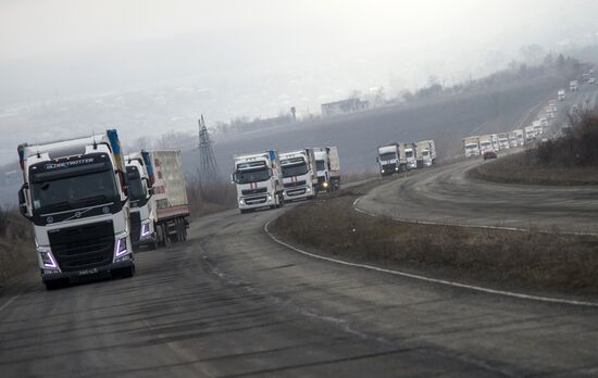 Sixteenth Russian convoy delivers humanitarian aid to Luhansk