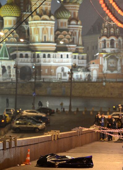 Boris Nemtsov shot dead in central Moscow