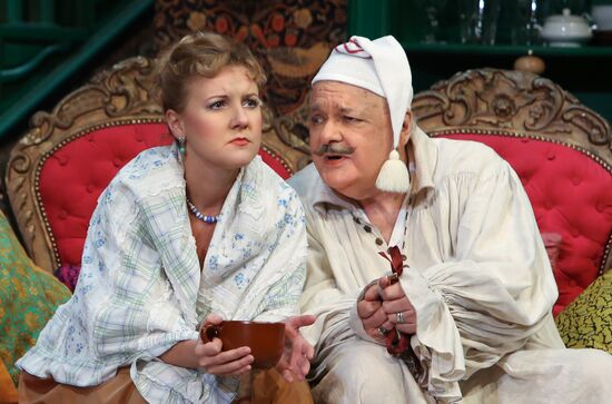 Maly Theater celebrates Ludmila Titova's birthday with Émile Zola's comedy "The Heirs of Rabourdin"