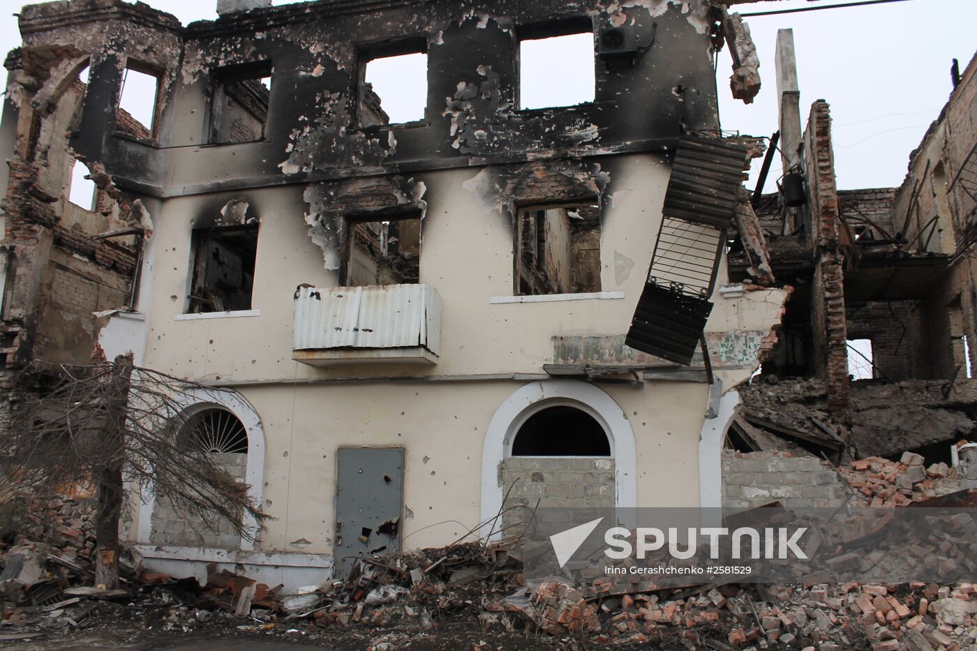 Damaged buildings in Uglegorsk