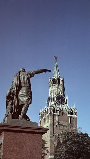 Monument to Minin and Pozharsky