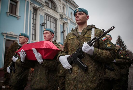 Remains of soldiers who died in Great Patriotic War are reburied in Ukraine