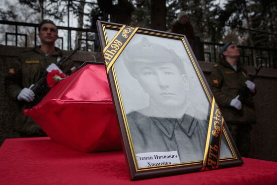 Remains of soldiers who died in Great Patriotic War are reburied in Ukraine