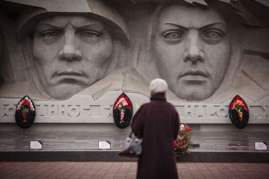Remains of soldiers who died in Great Patriotic War are reburied in Ukraine