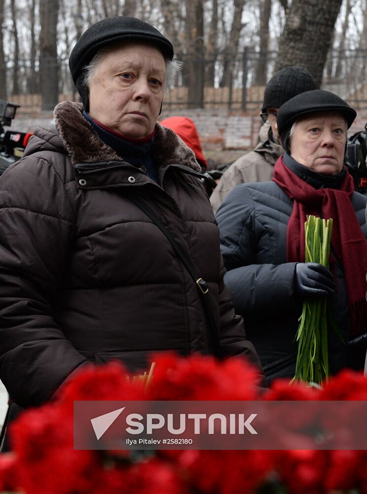 Paying last respects to politician Boris Nemtsov in Moscow