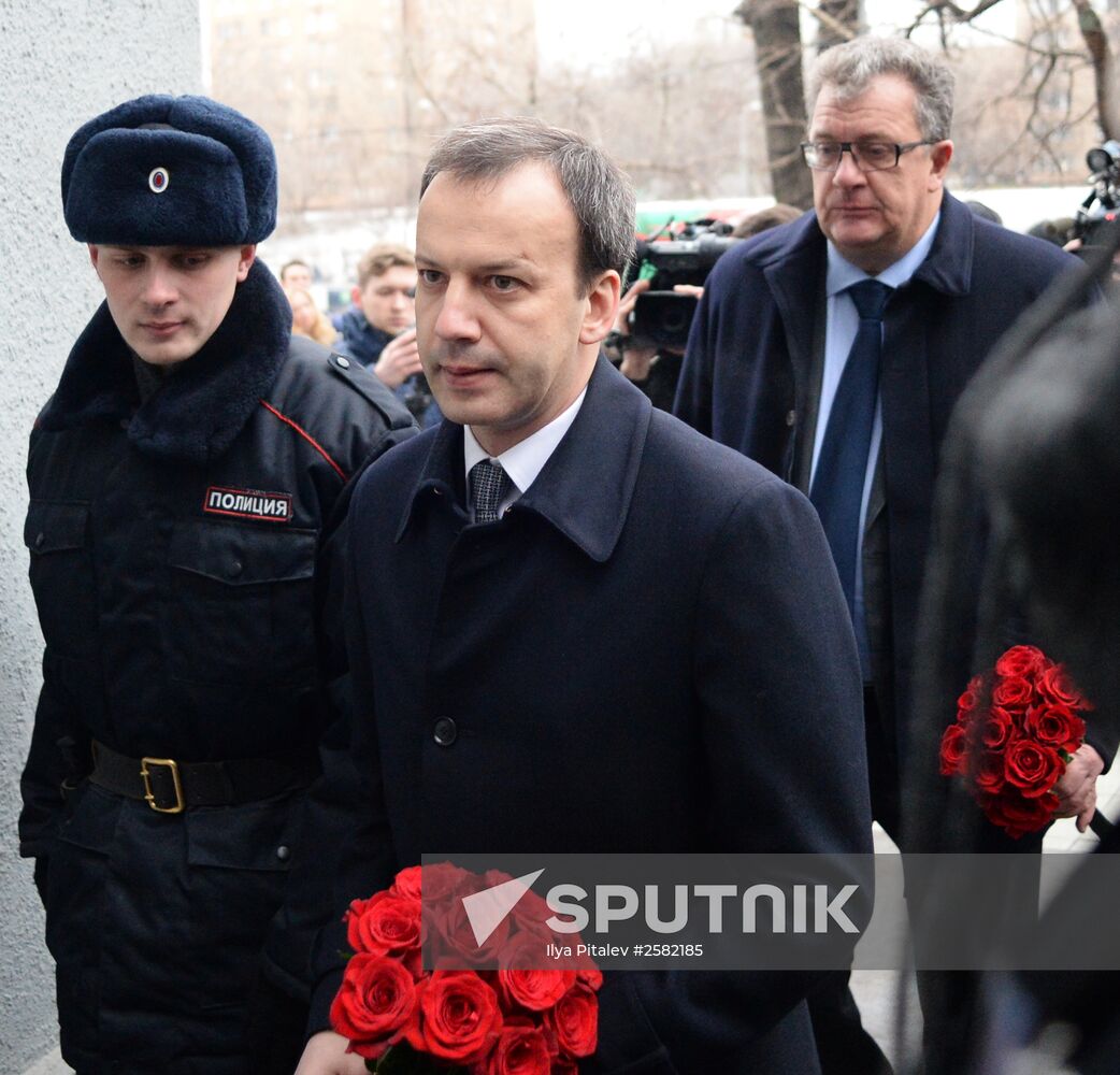 Paying last respects to politician Boris Nemtsov in Moscow