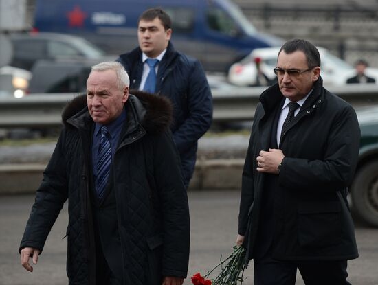 Paying last respects to politician Boris Nemtsov in Moscow