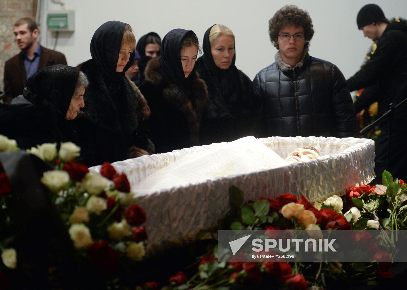Paying last respects to politician Boris Nemtsov in Moscow