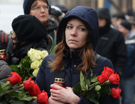 Paying last respects to politician Boris Nemtsov in Moscow