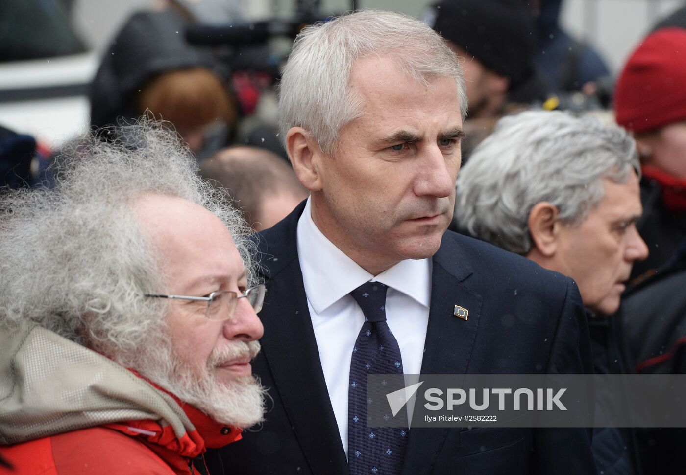 Paying last respects to politician Boris Nemtsov in Moscow
