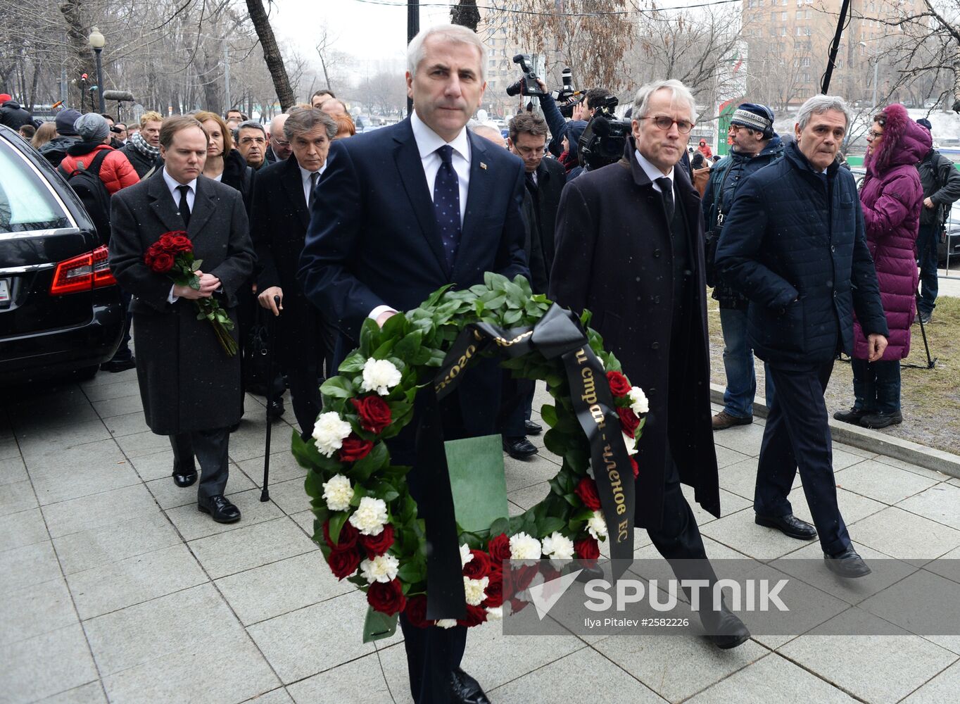 Paying last respects to politician Boris Nemtsov in Moscow