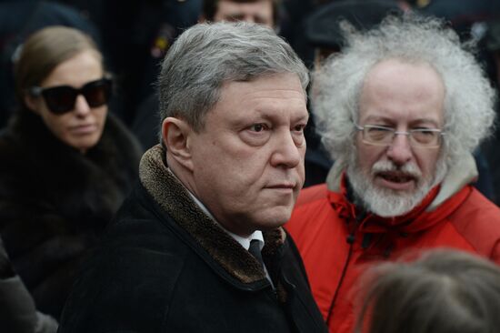 Paying last respects to politician Boris Nemtsov in Moscow