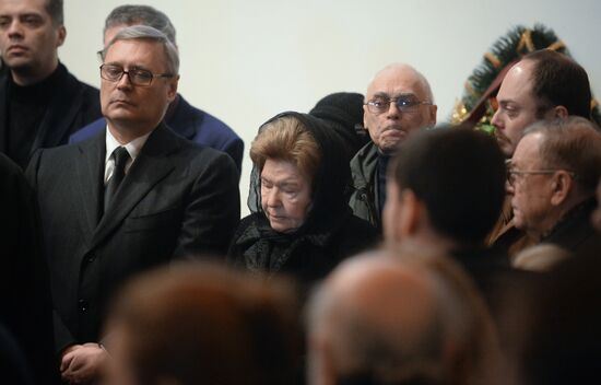 Paying last respects to politician Boris Nemtsov in Moscow