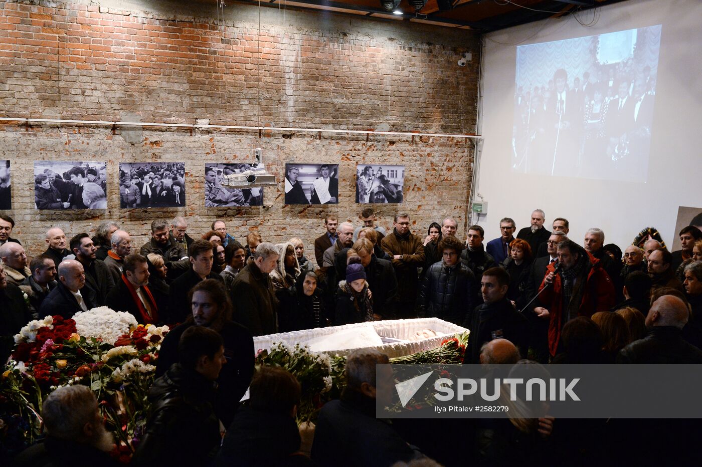 Paying last respects to politician Boris Nemtsov in Moscow