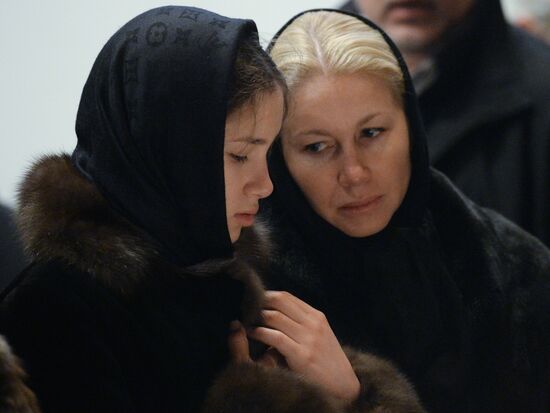 Paying last respects to politician Boris Nemtsov in Moscow