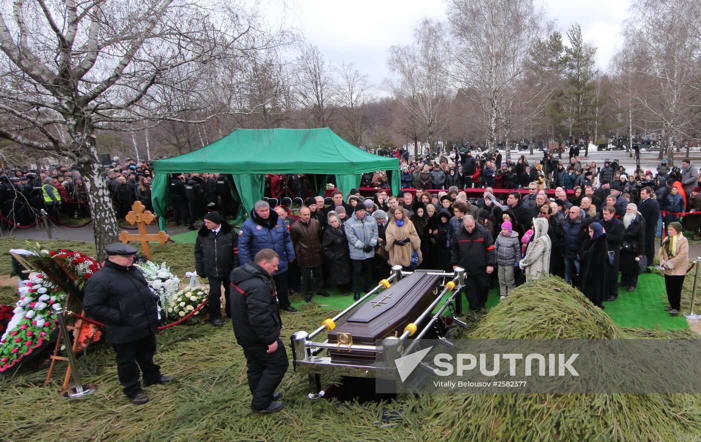 Paying last respects to politician Boris Nemtsov in Moscow