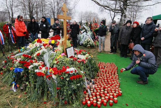 Paying last respects to politician Boris Nemtsov in Moscow