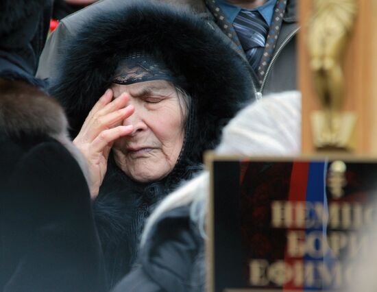 Paying last respects to politician Boris Nemtsov in Moscow