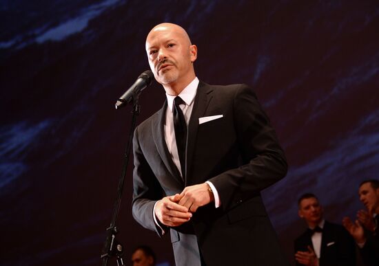 First run of movie "Dukhless 2"