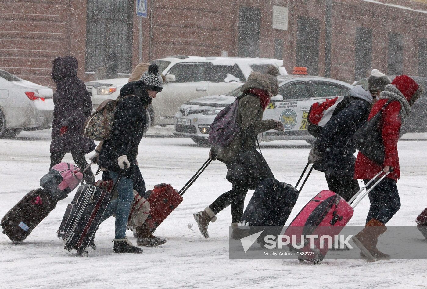 Snowfall and storm wind in Vladivostok