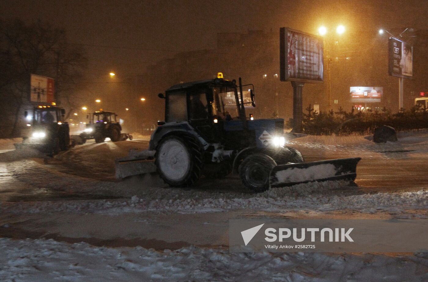 Snowfall and storm wind in Vladivostok