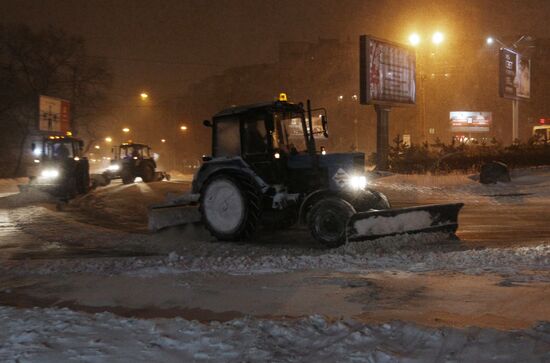 Snowfall and storm wind in Vladivostok