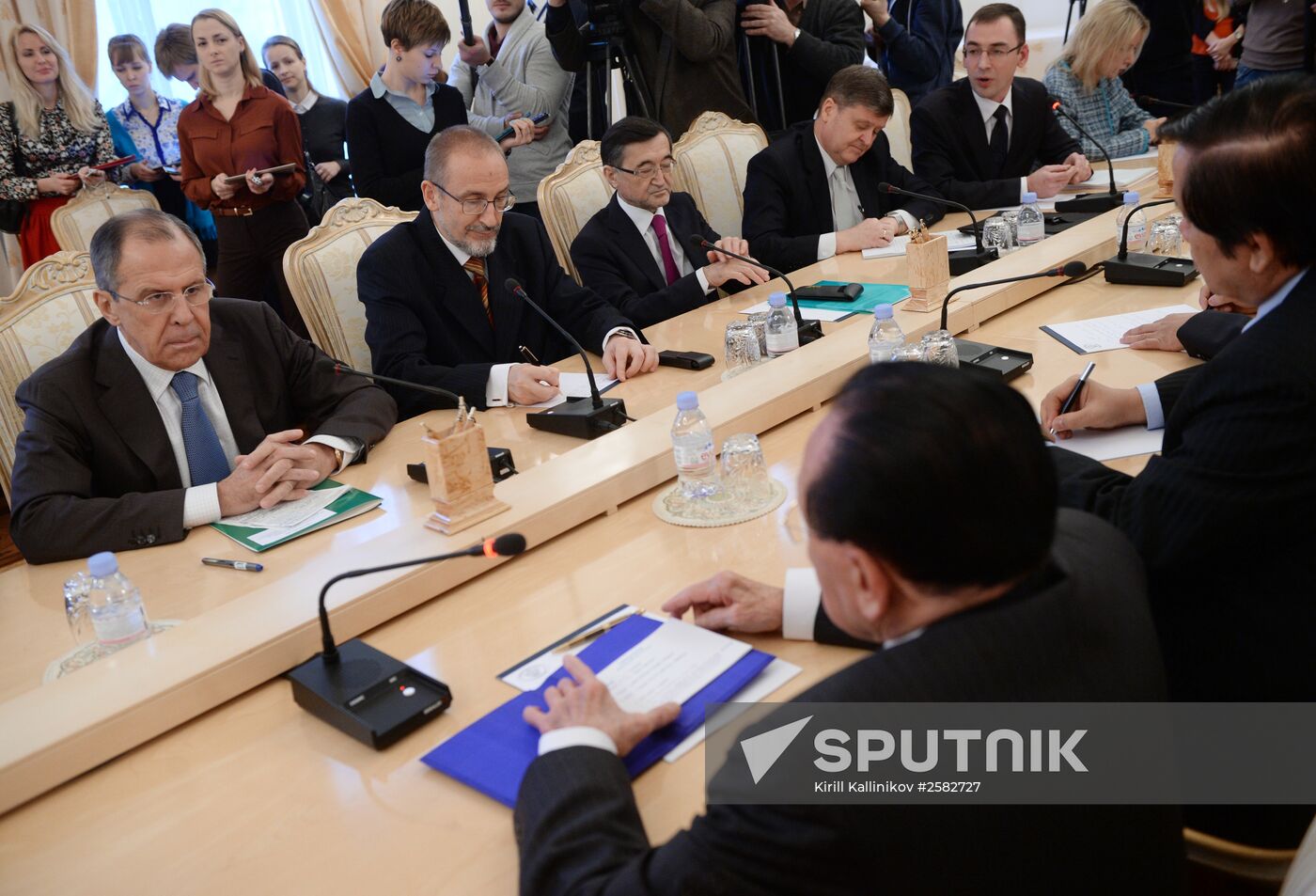 Foreign Minister Sergey Lavrov meets with Foreign Minister of Cambodia Hor Namhong