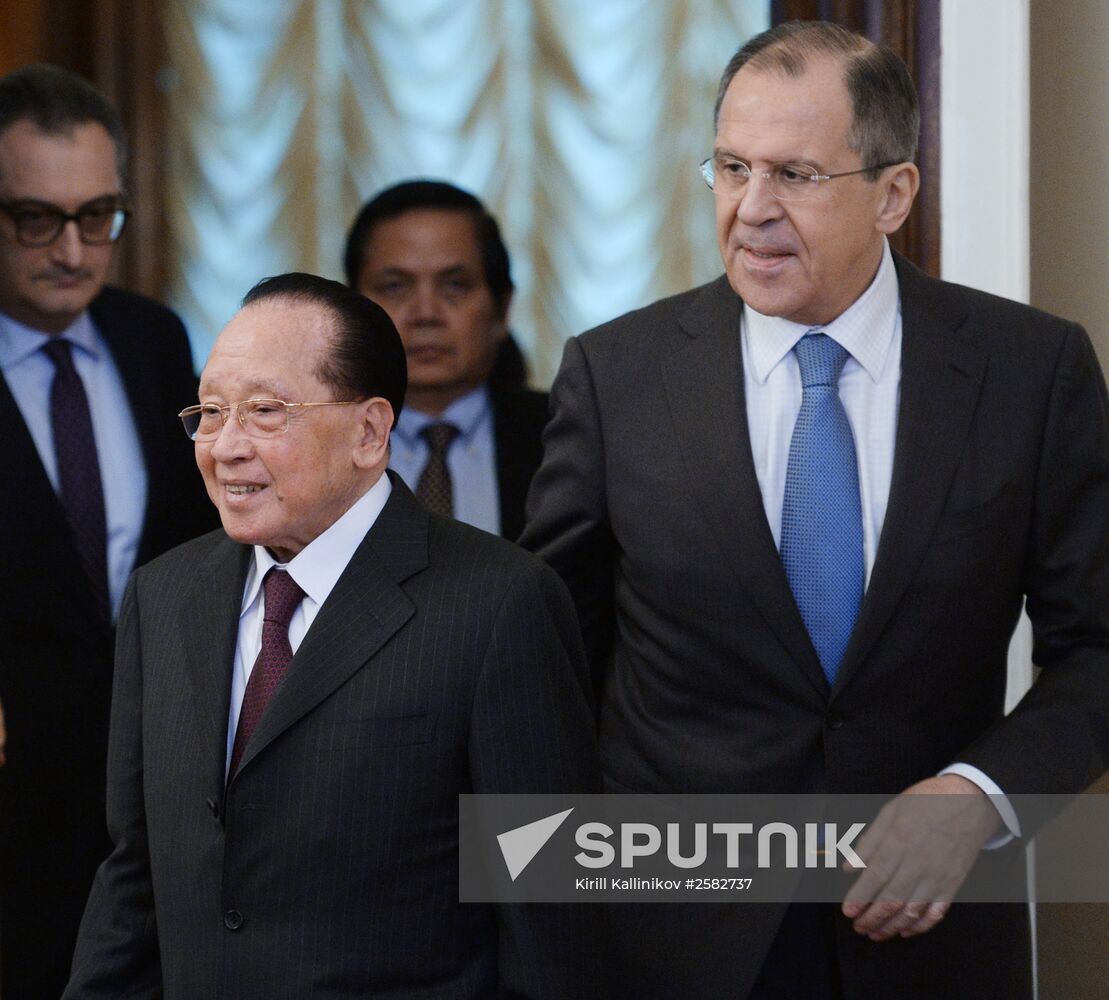 Foreign Minister Sergey Lavrov meets with Foreign Minister of Cambodia Hor Namhong