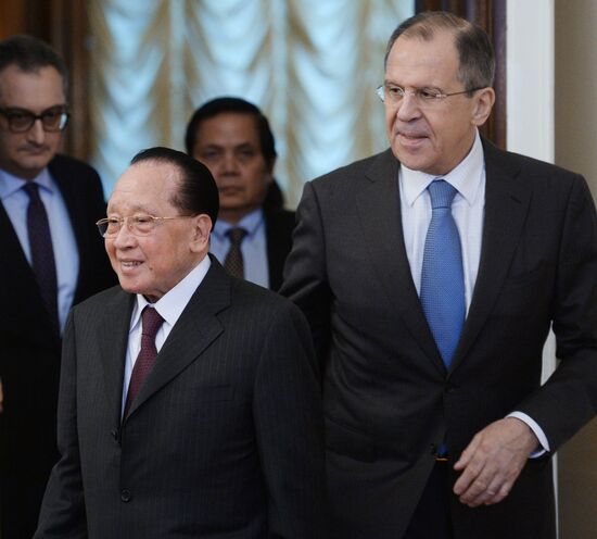 Foreign Minister Sergey Lavrov meets with Foreign Minister of Cambodia Hor Namhong