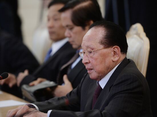 Foreign Minister Sergey Lavrov meets with Foreign Minister of Cambodia Hor Namhong