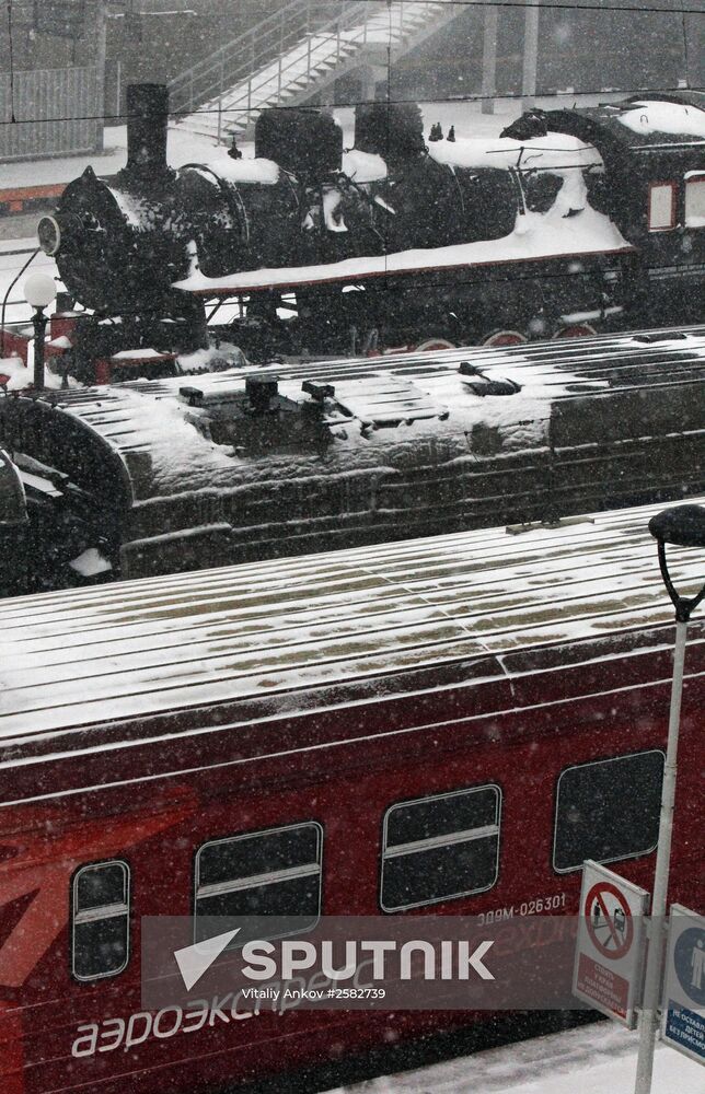 Snowfall and storm wind in Vladivostok