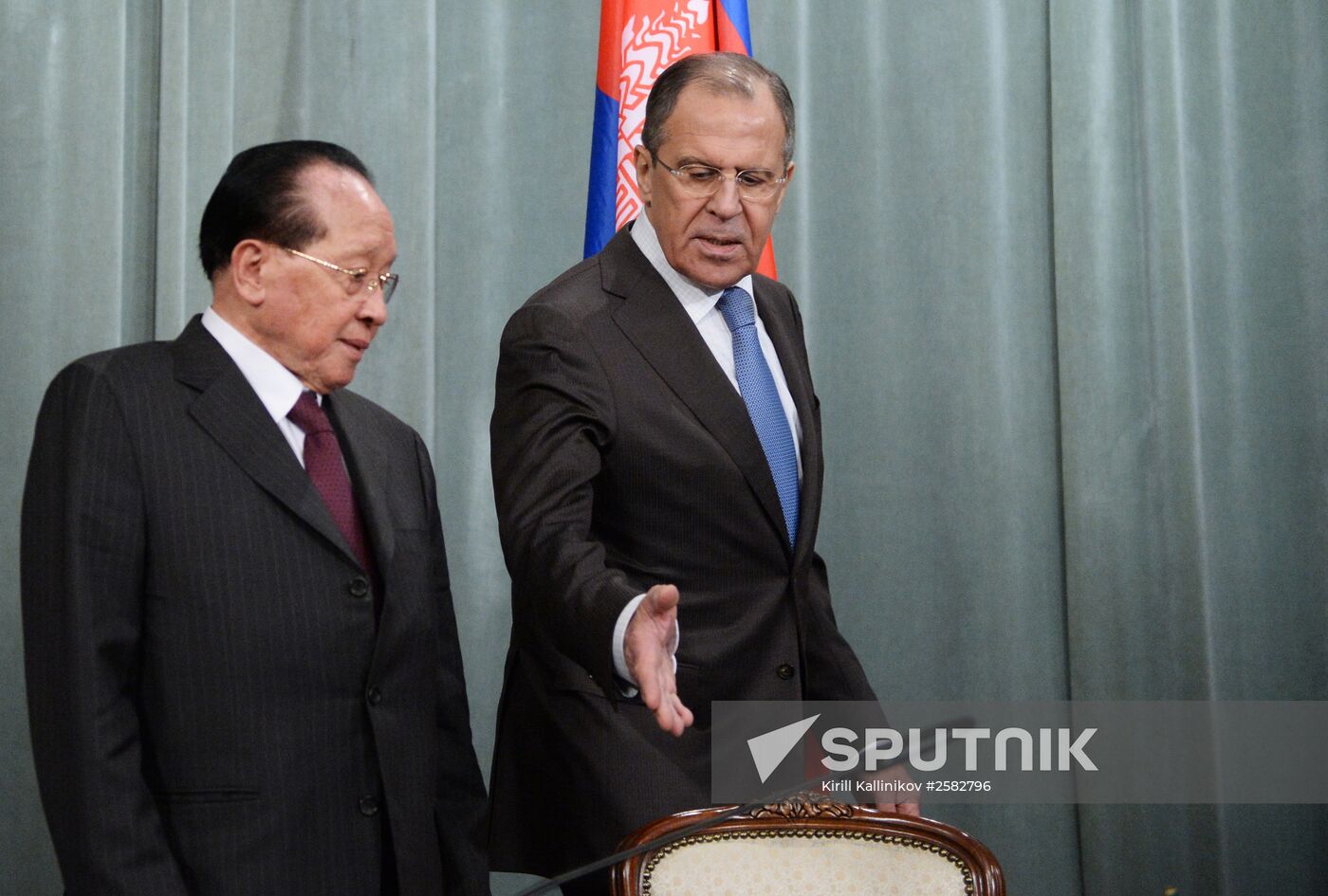 Foreign Minister Sergey Lavrov meets with Foreign Minister of Cambodia Hor Namhong