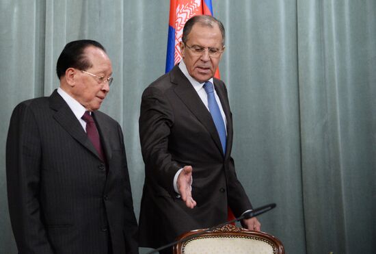 Foreign Minister Sergey Lavrov meets with Foreign Minister of Cambodia Hor Namhong