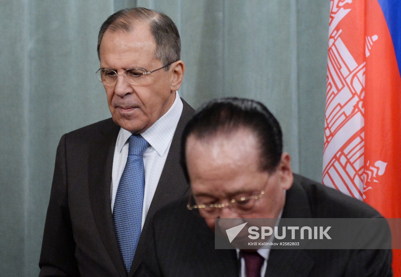 Foreign Minister Sergey Lavrov meets with Foreign Minister of Cambodia Hor Namhong