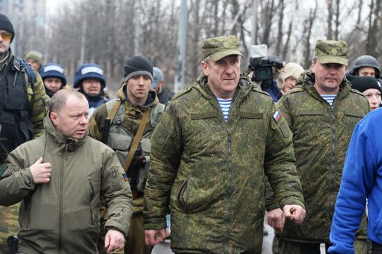 OSCE mission representatives visit Donetsk