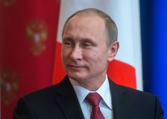 President Vladimir Putin meets with Italian Prime Minister Matteo Renzi