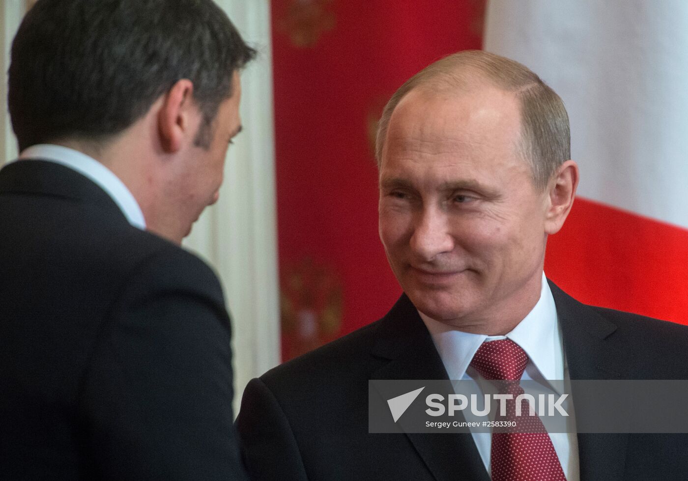President Vladimir Putin meets with Italian Prime Minister Matteo Renzi